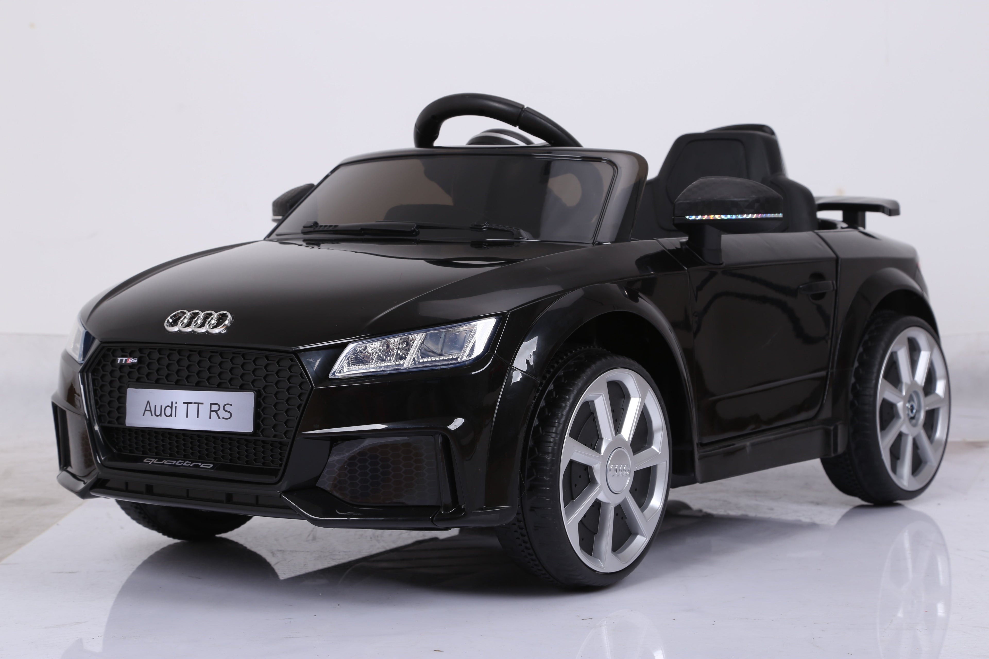 Audi TTRS Licensed Ride On Car with 2.4G Remote Control 6 Volt